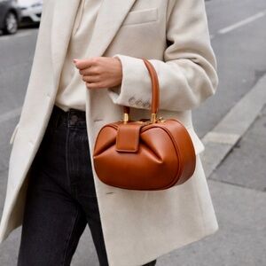 NWOT Chestnut Tan Genuine Leather Toggle Clasp Dumpling Style Top Handle Bag